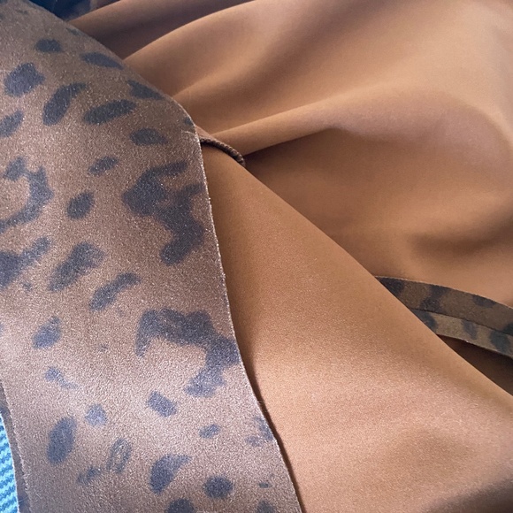 Le Chateau Lightweight Coat - Picture 5 of 9